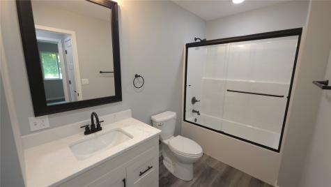 1411 13th Avenue Belle Plaine IA 52208