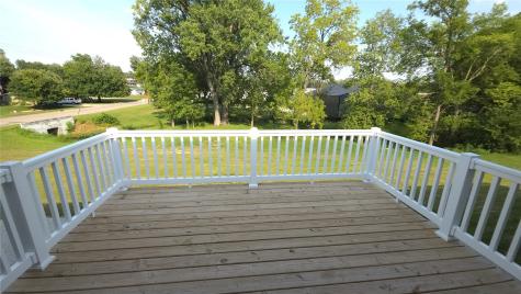 1411 13th Avenue Belle Plaine IA 52208