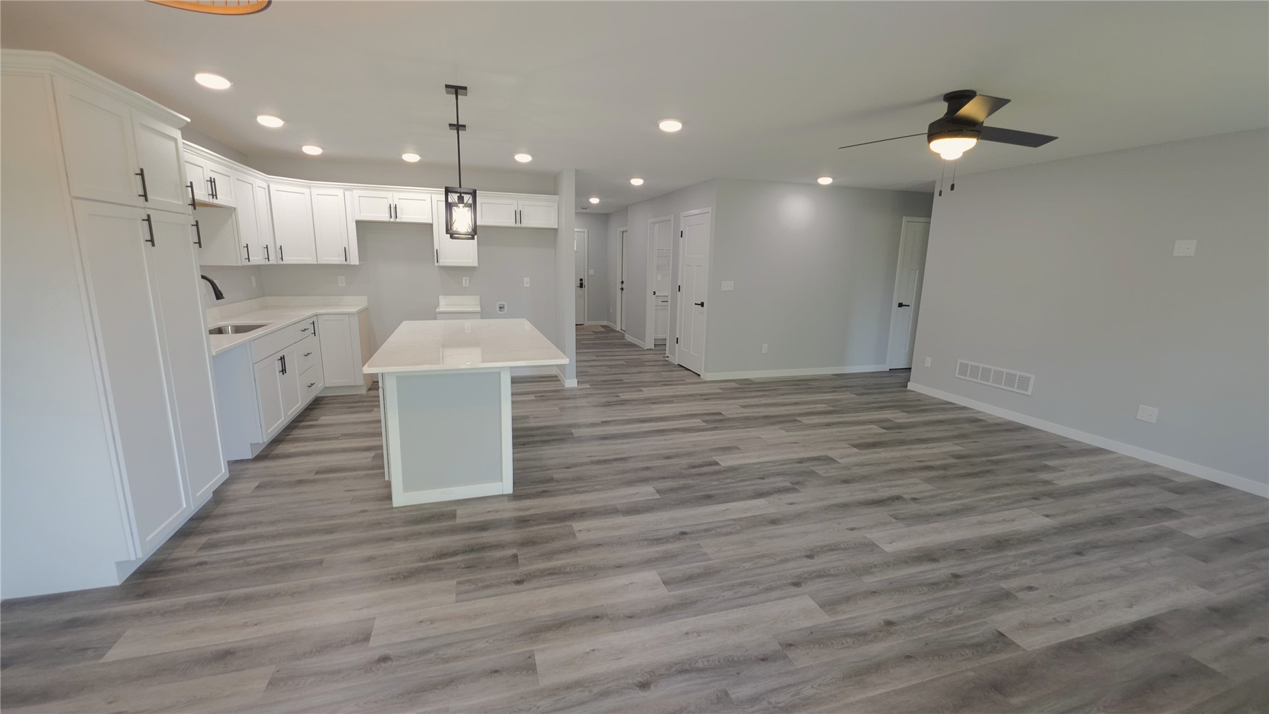 1411 13th Avenue Belle Plaine IA 52208