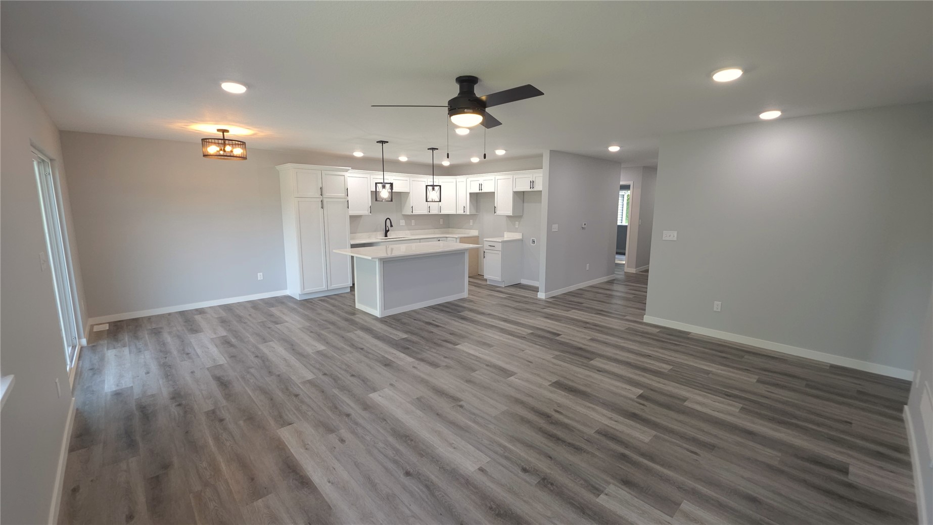 1411 13th Avenue Belle Plaine IA 52208