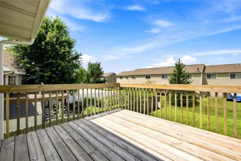 137 S Park Ridge Road North Liberty IA 52317