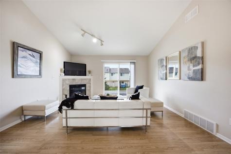 137 S Park Ridge Road North Liberty IA 52317