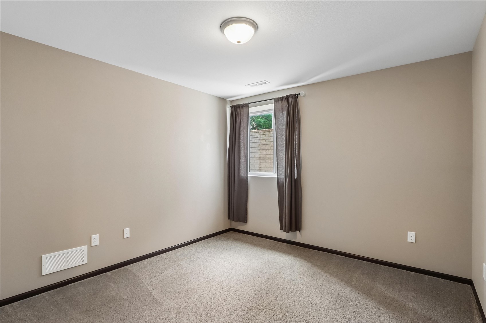 3000 Sunflower Street Ely IA 52227