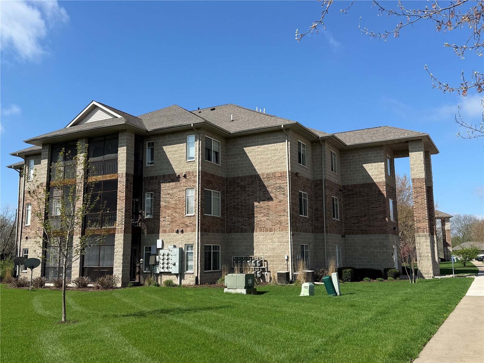 4391 Berkeley Lane Iowa City IA 52245
