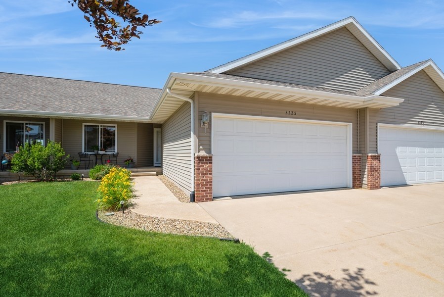3225 Prairie Bend Circle Marion IA 52302
