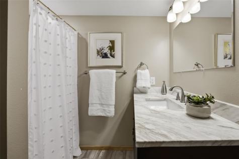 172 S Park Ridge Road North Liberty IA 52317