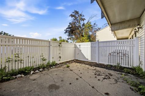 2955 Bowling Street SW Cedar Rapids IA 52404