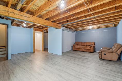 159 Woodstone Lane SW Cedar Rapids IA 52404