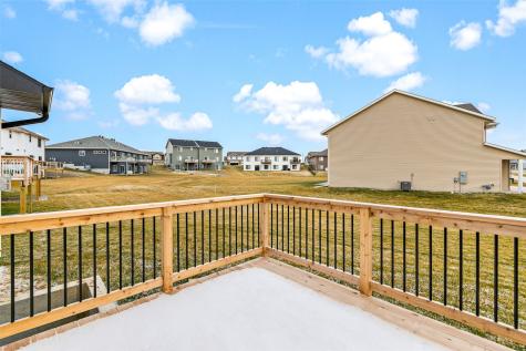 1407 Winterberry Lane North Liberty IA 52317
