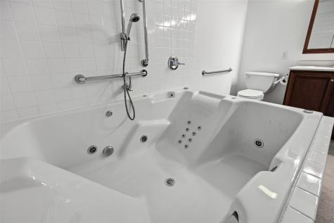 190 Cottage Grove Avenue SE Cedar Rapids IA 52403