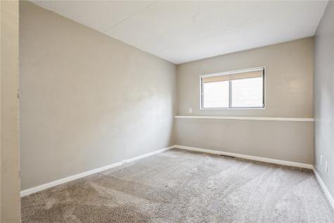 2955 Bowling Street SW Cedar Rapids IA 52404