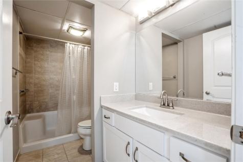 2955 Bowling Street SW Cedar Rapids IA 52404