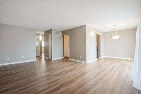 2955 Bowling Street SW Cedar Rapids IA 52404