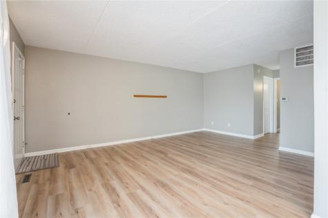2955 Bowling Street SW Cedar Rapids IA 52404