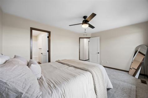 160 Bethany Loop SW Cedar Rapids IA 52404