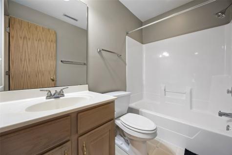 4960 Lucore Road Marion IA 52302