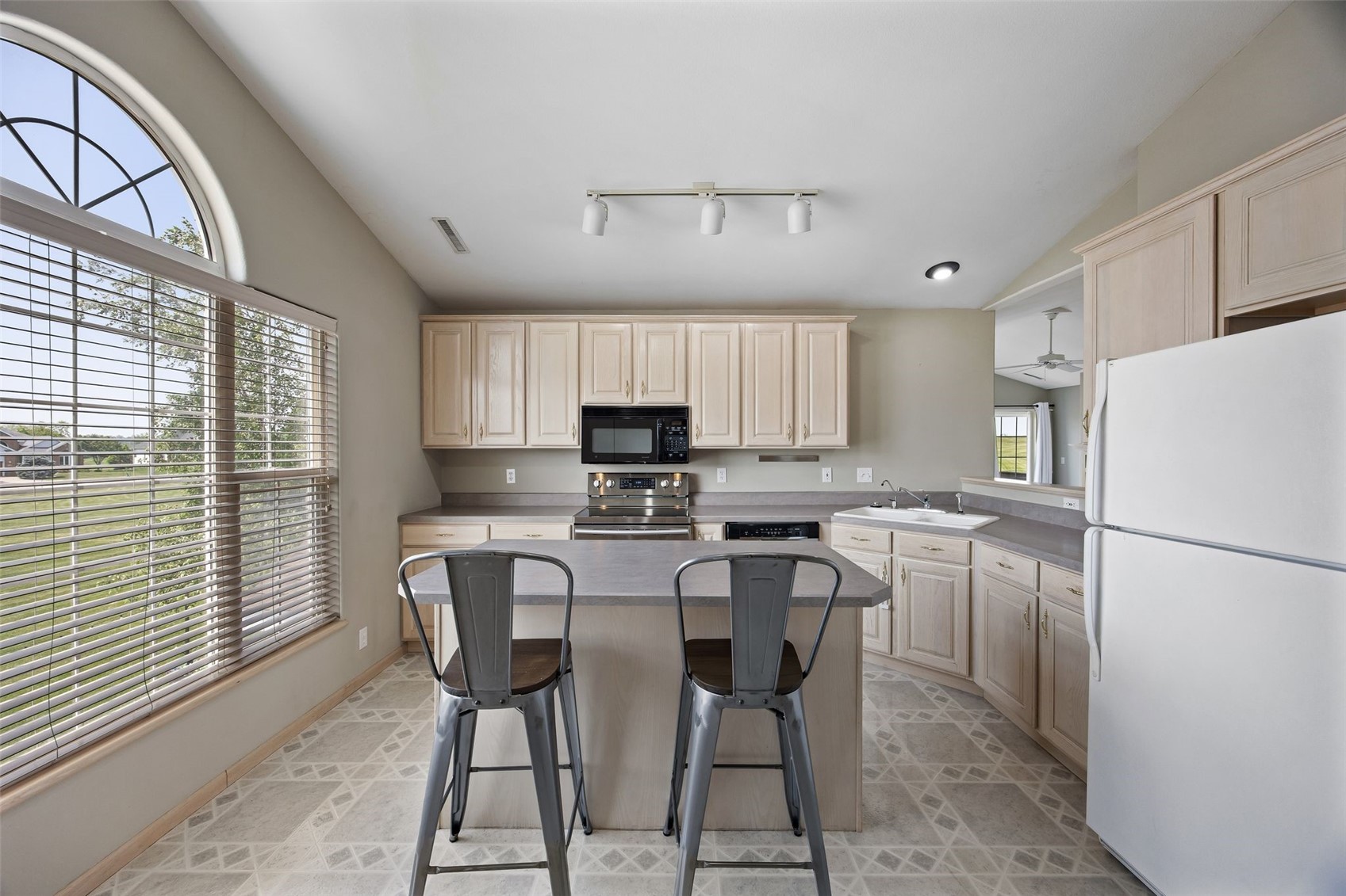 4960 Lucore Road Marion IA 52302