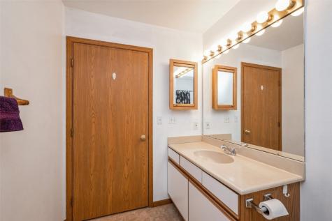 4611 1st Avenue SW Cedar Rapids IA 52404