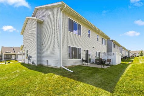 1332 Truman Court NE Cedar Rapids IA 52402