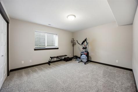 3509 Pioneer Avenue SE Cedar Rapids IA 52403