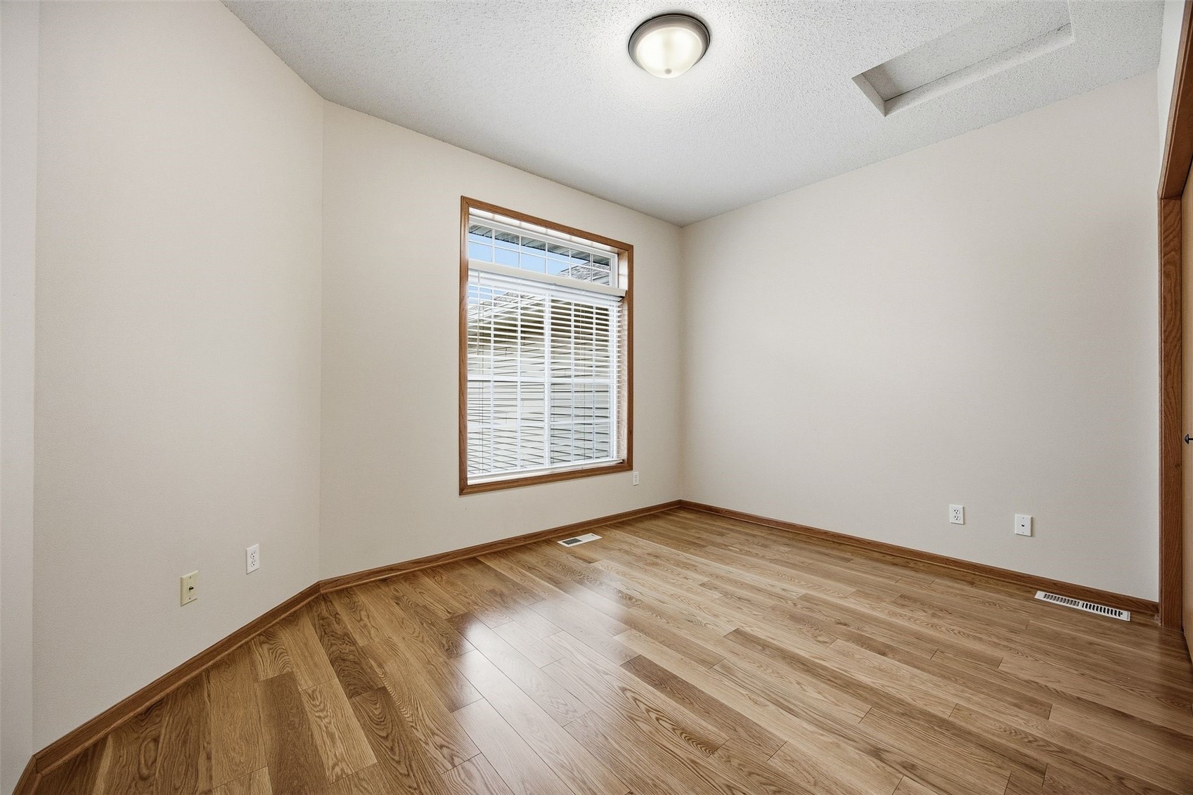 3645 Stoney Point Road SW Cedar Rapids IA 52404