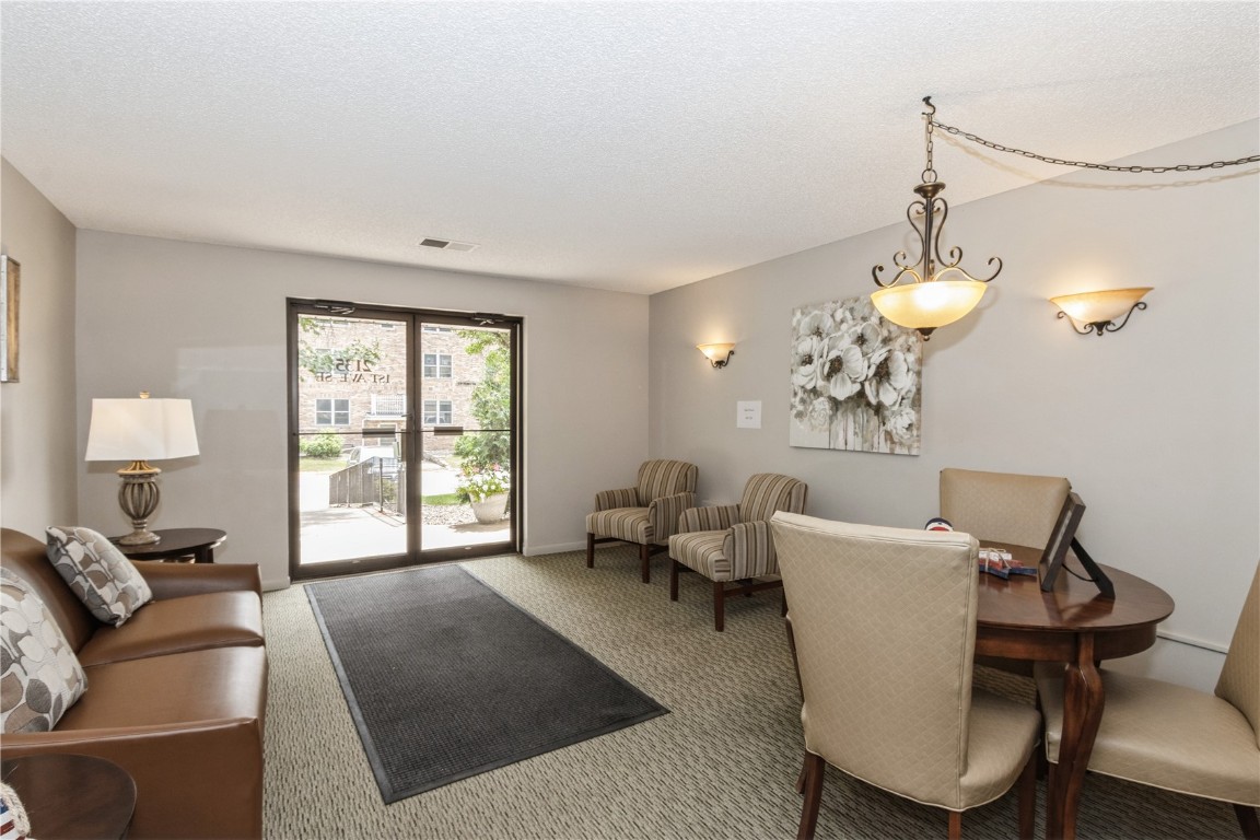 2135 1st Avenue SE Cedar Rapids IA 52402