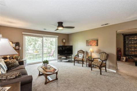 2135 1st Avenue SE Cedar Rapids IA 52402