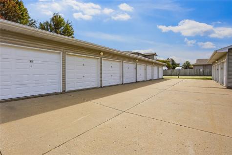 146 Elm Ridge Drive North Liberty IA 52317