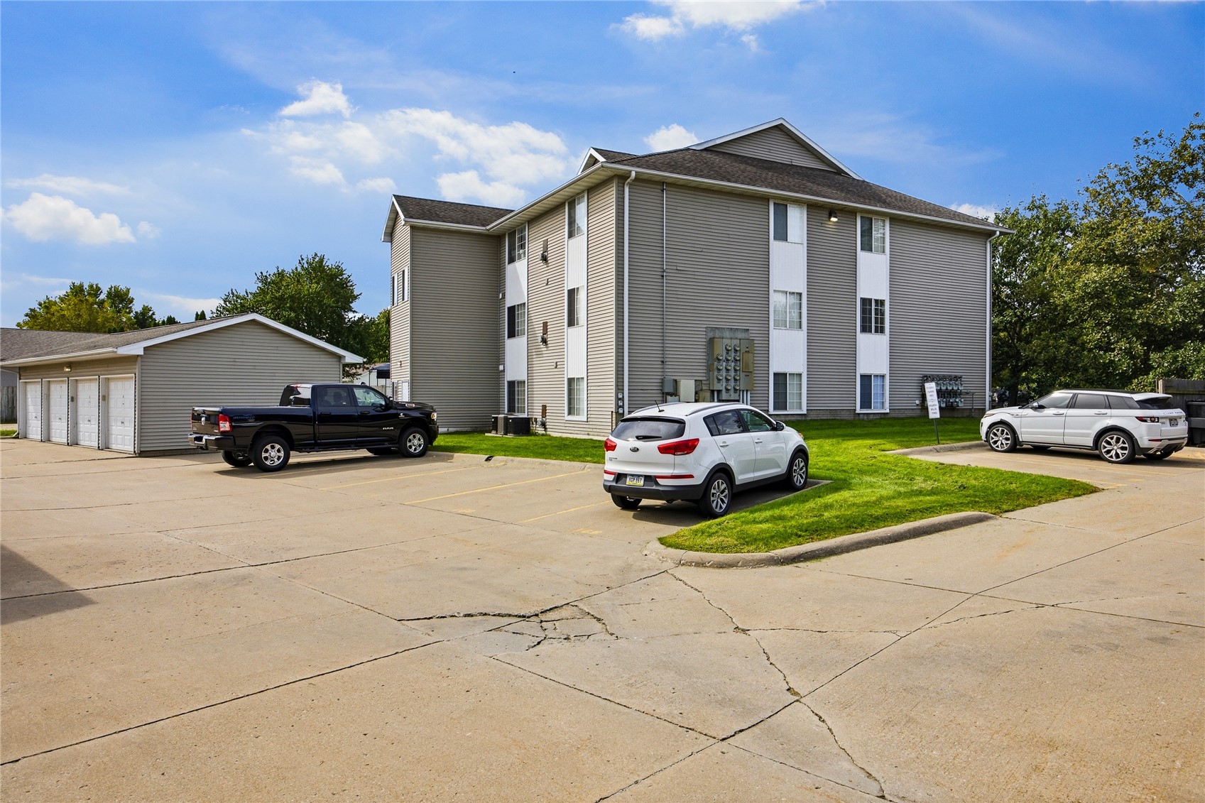 146 Elm Ridge Drive North Liberty IA 52317