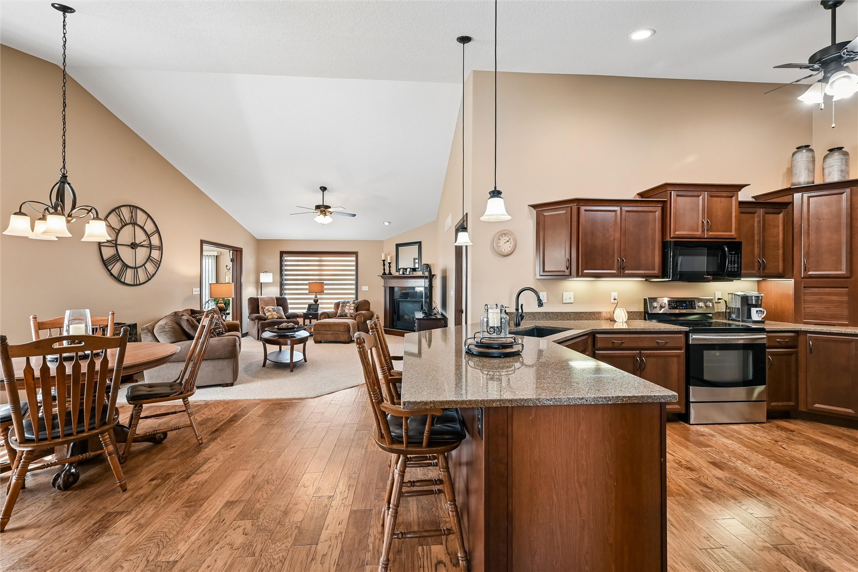 6935 Waterview Drive SW Cedar Rapids IA 52404