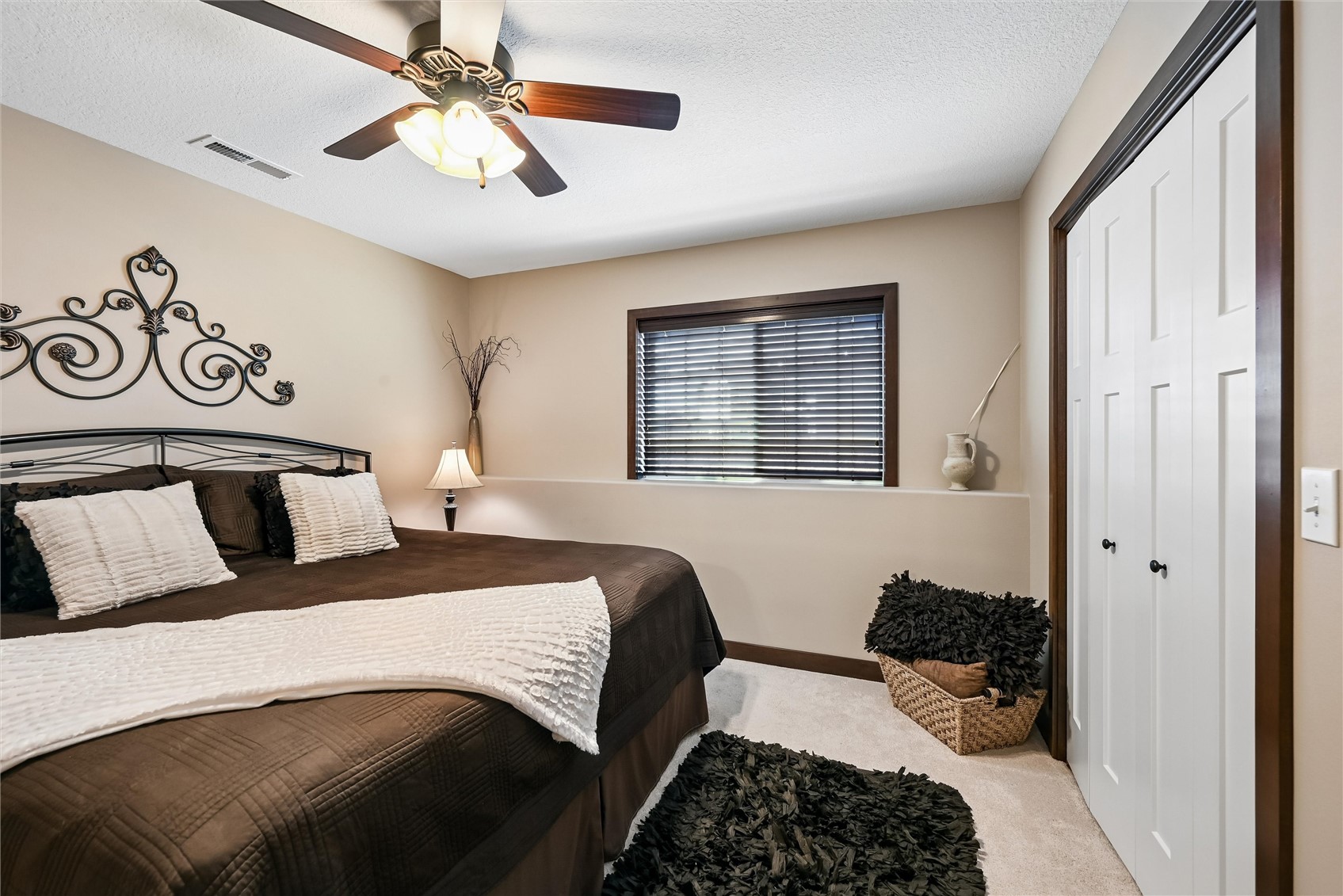 6935 Waterview Drive SW Cedar Rapids IA 52404