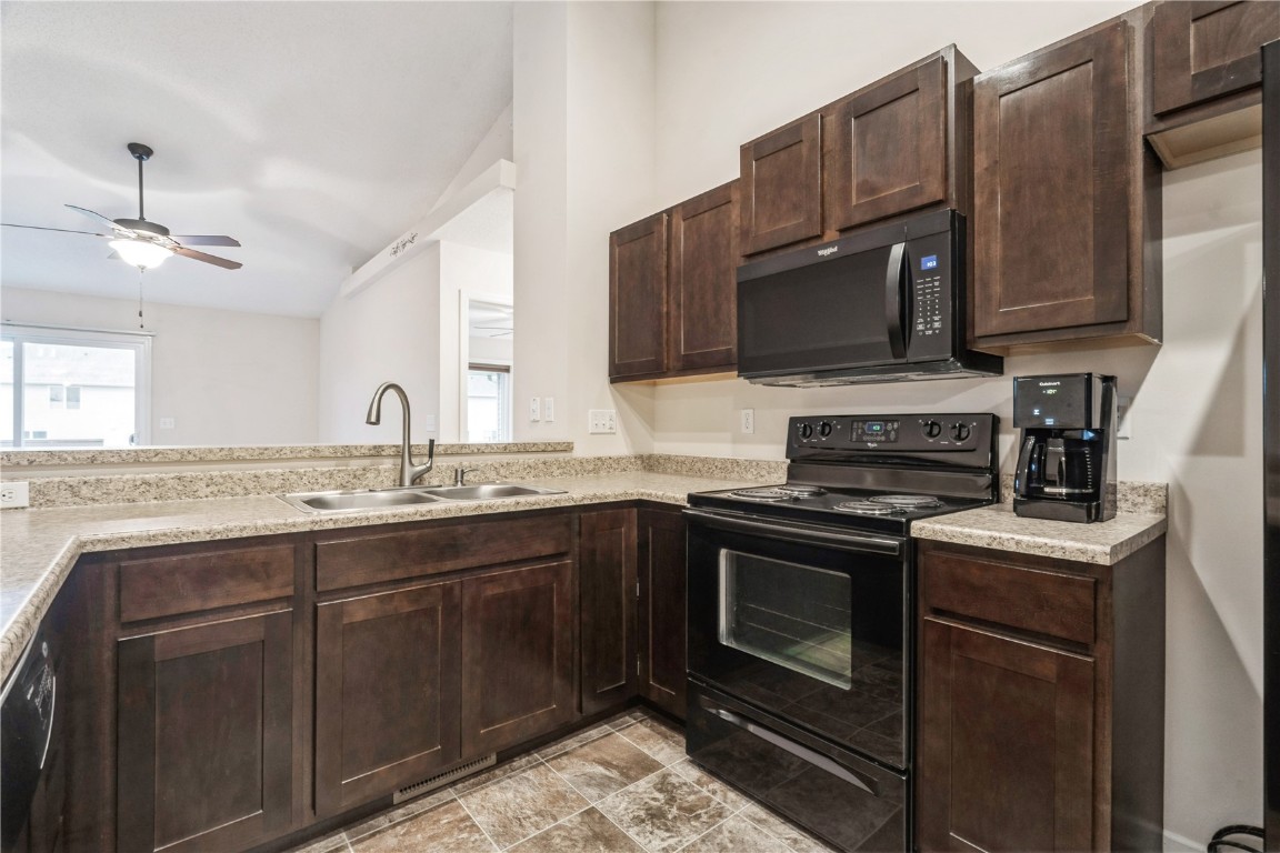 4406 Quail Trail Drive Marion IA 52302