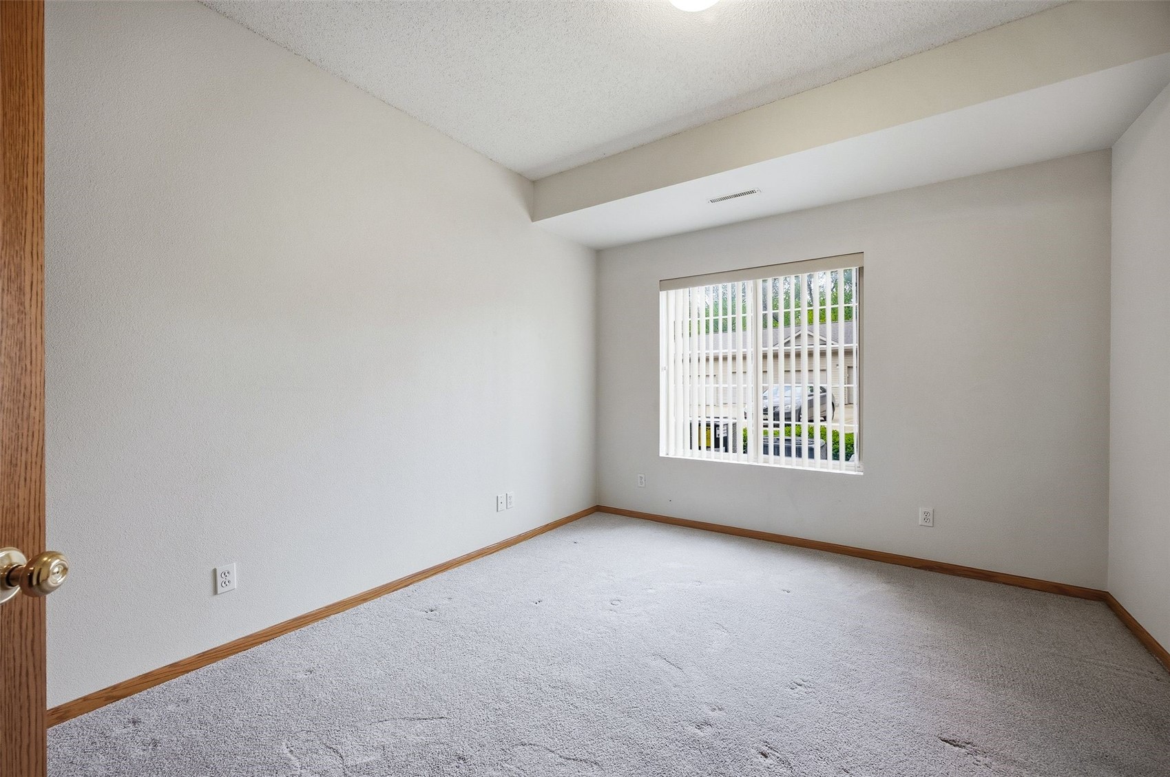 250 Cimarron Drive Hiawatha IA 52233