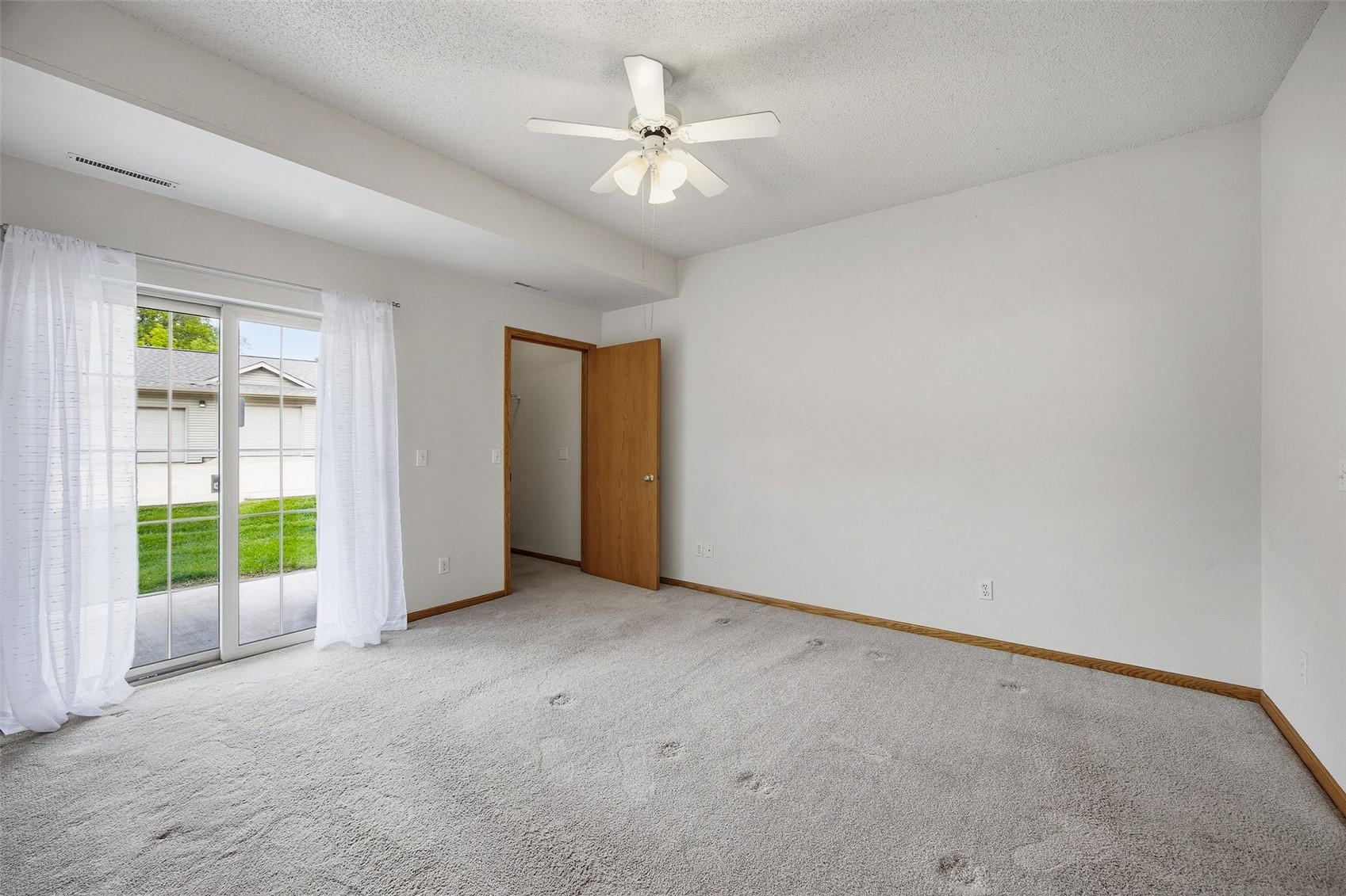 250 Cimarron Drive Hiawatha IA 52233