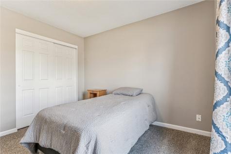 3915 Lexington Drive NE Cedar Rapids IA 52402