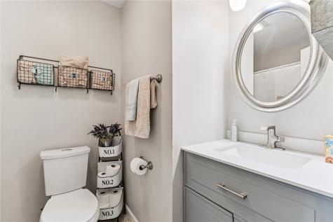 3915 Lexington Drive NE Cedar Rapids IA 52402