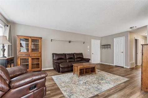 3915 Lexington Drive NE Cedar Rapids IA 52402