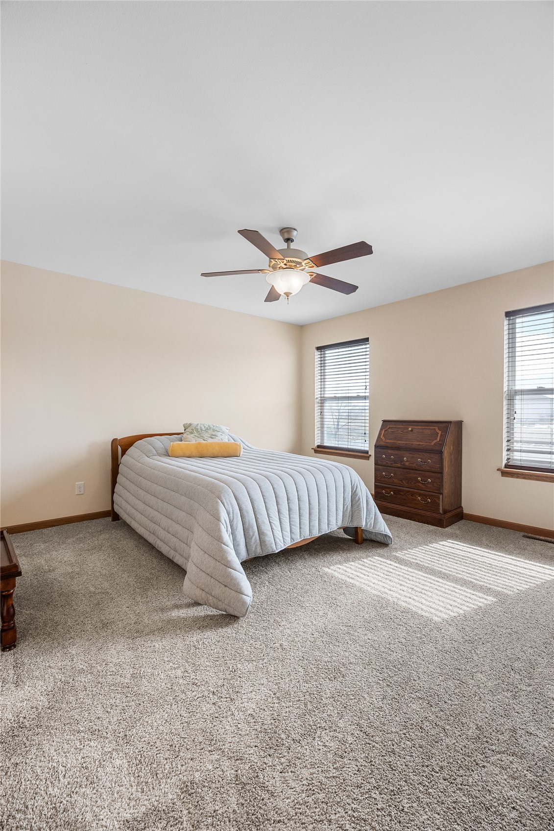 552 Meadow Oak Circle Fairfax IA 52228