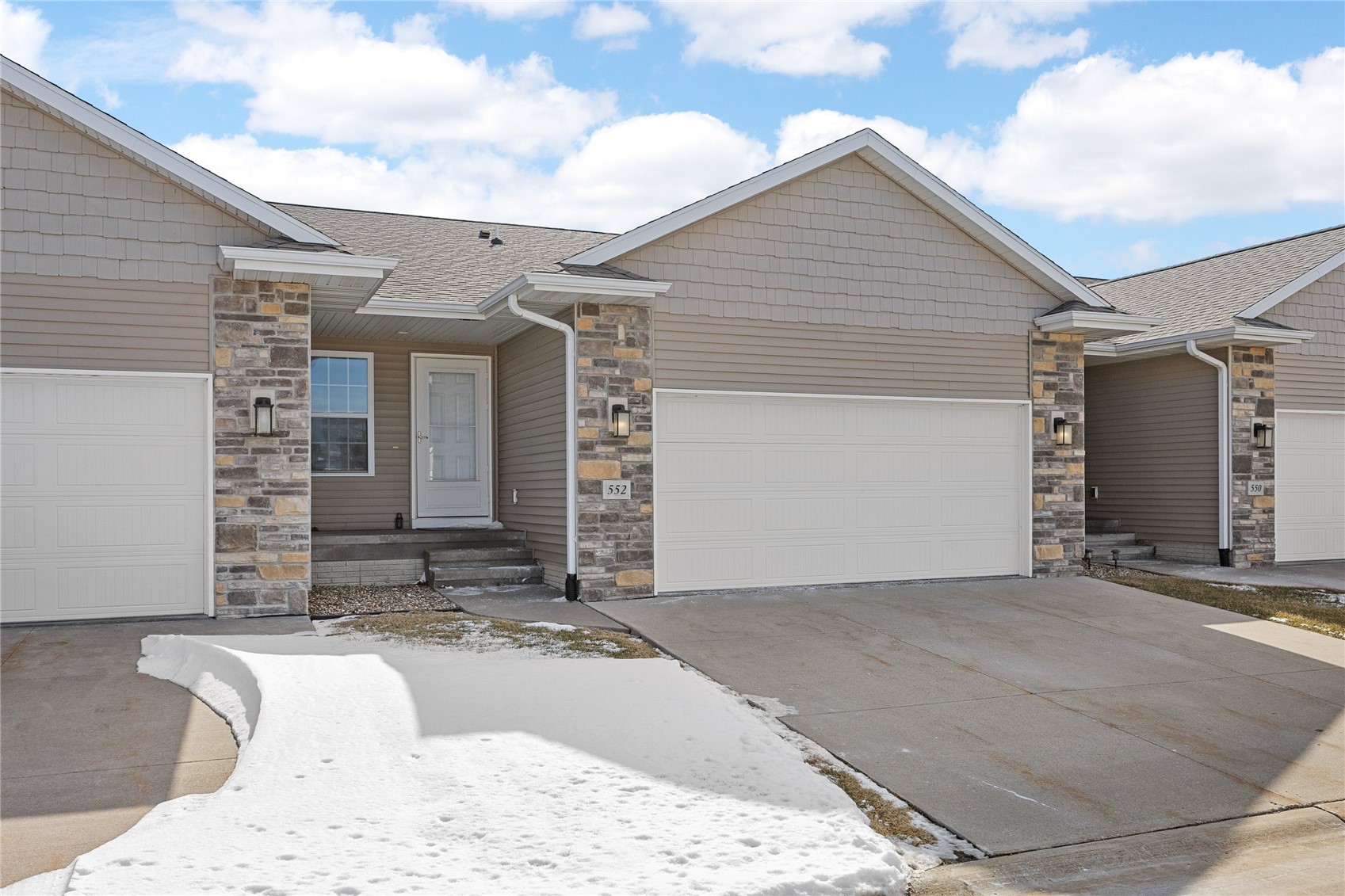 552 Meadow Oak Circle Fairfax IA 52228