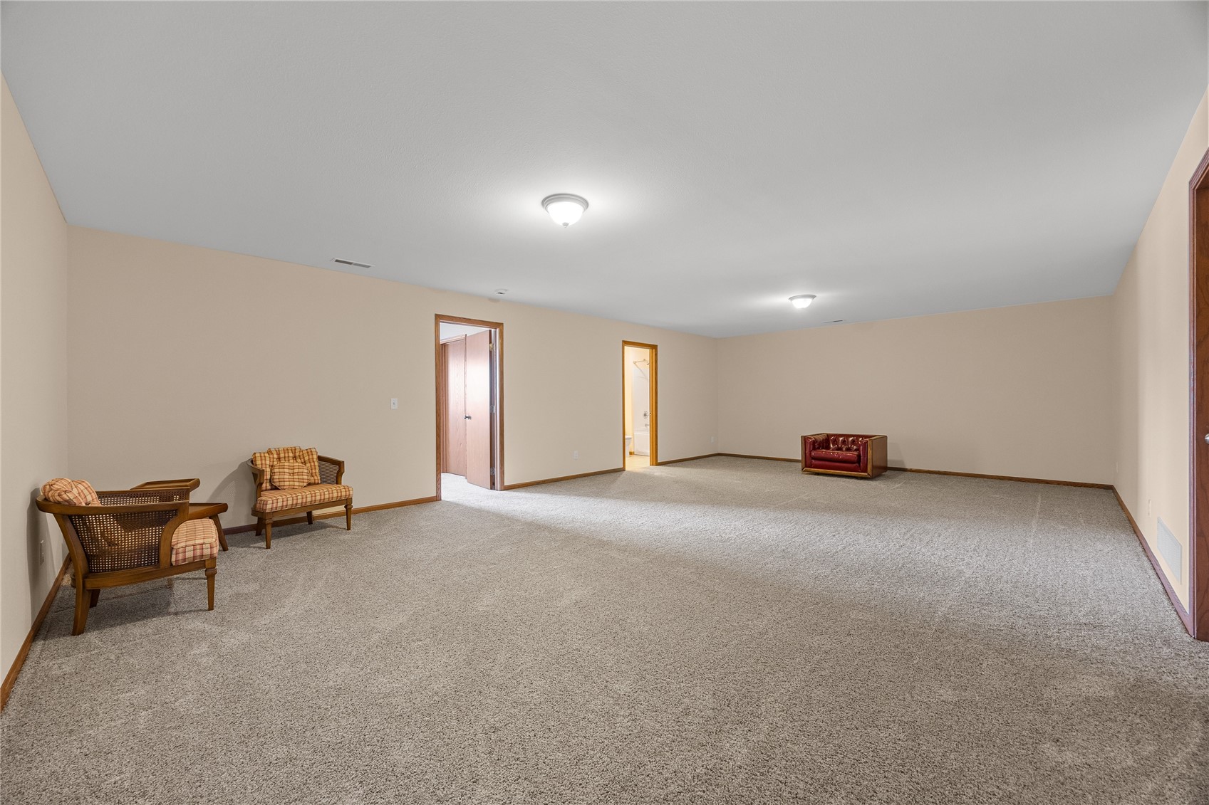 552 Meadow Oak Circle Fairfax IA 52228