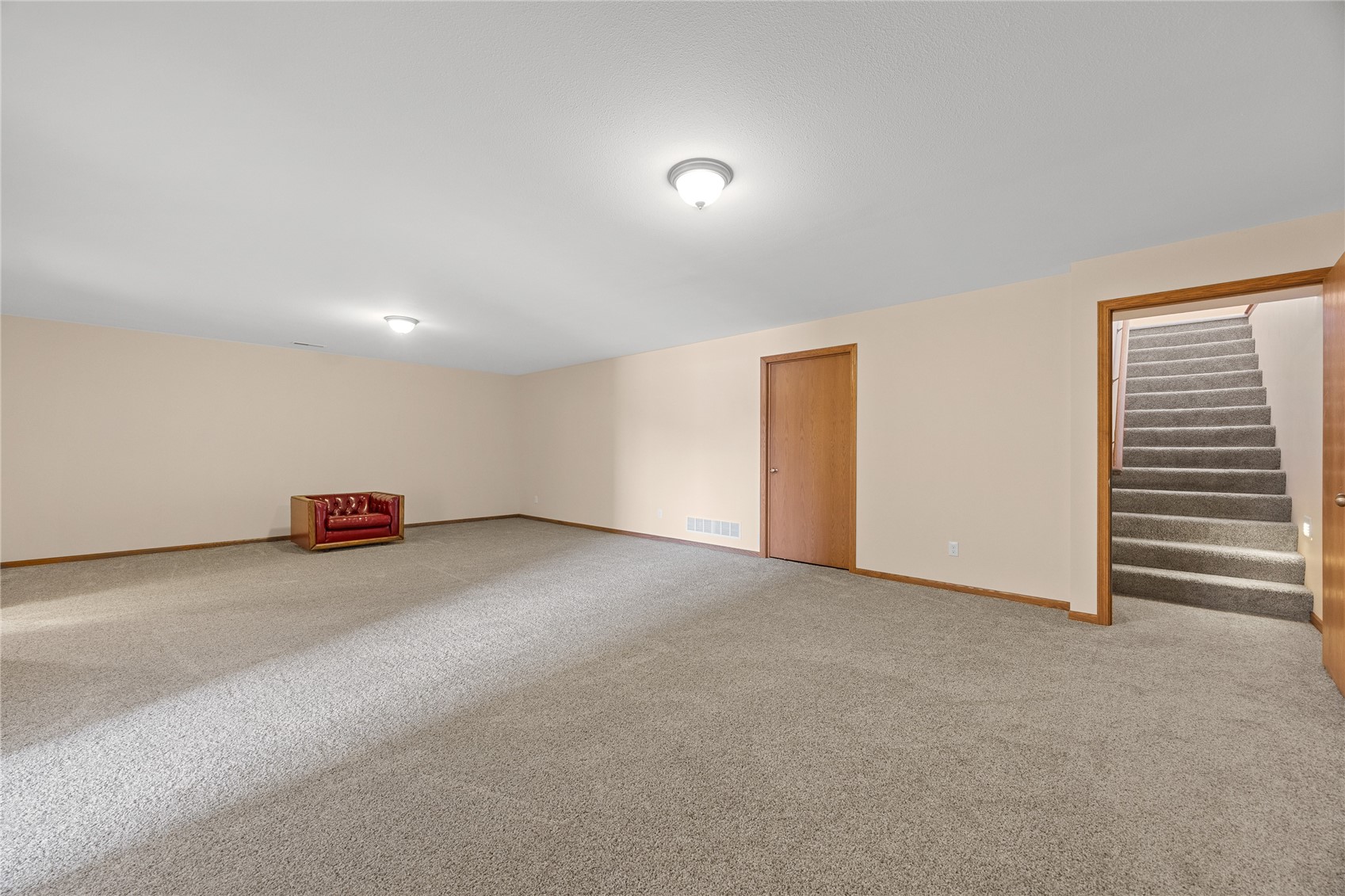 552 Meadow Oak Circle Fairfax IA 52228