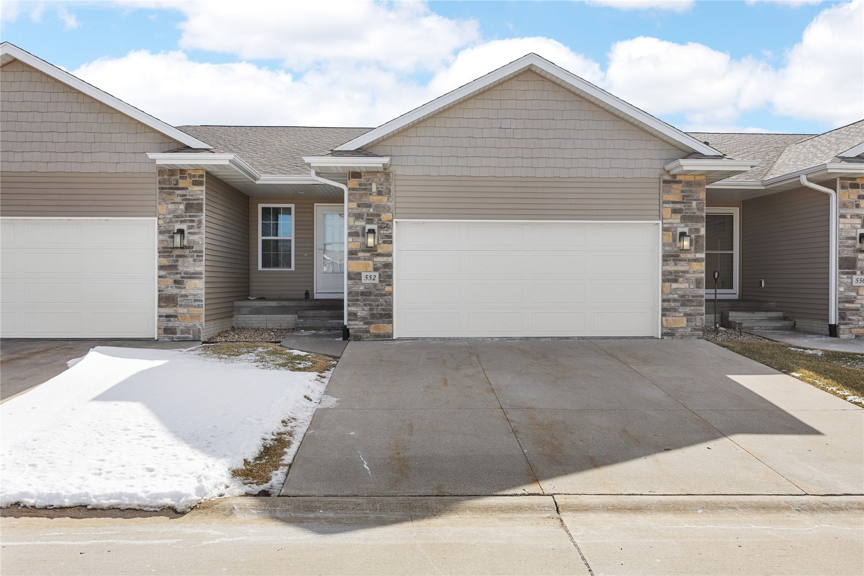 552 Meadow Oak Circle Fairfax IA 52228