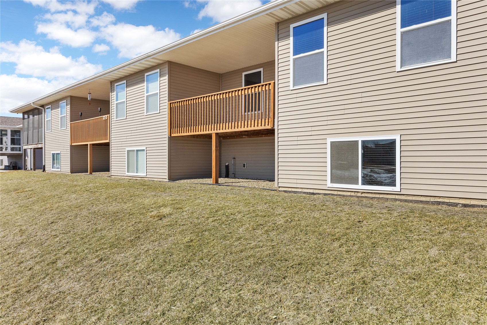 552 Meadow Oak Circle Fairfax IA 52228