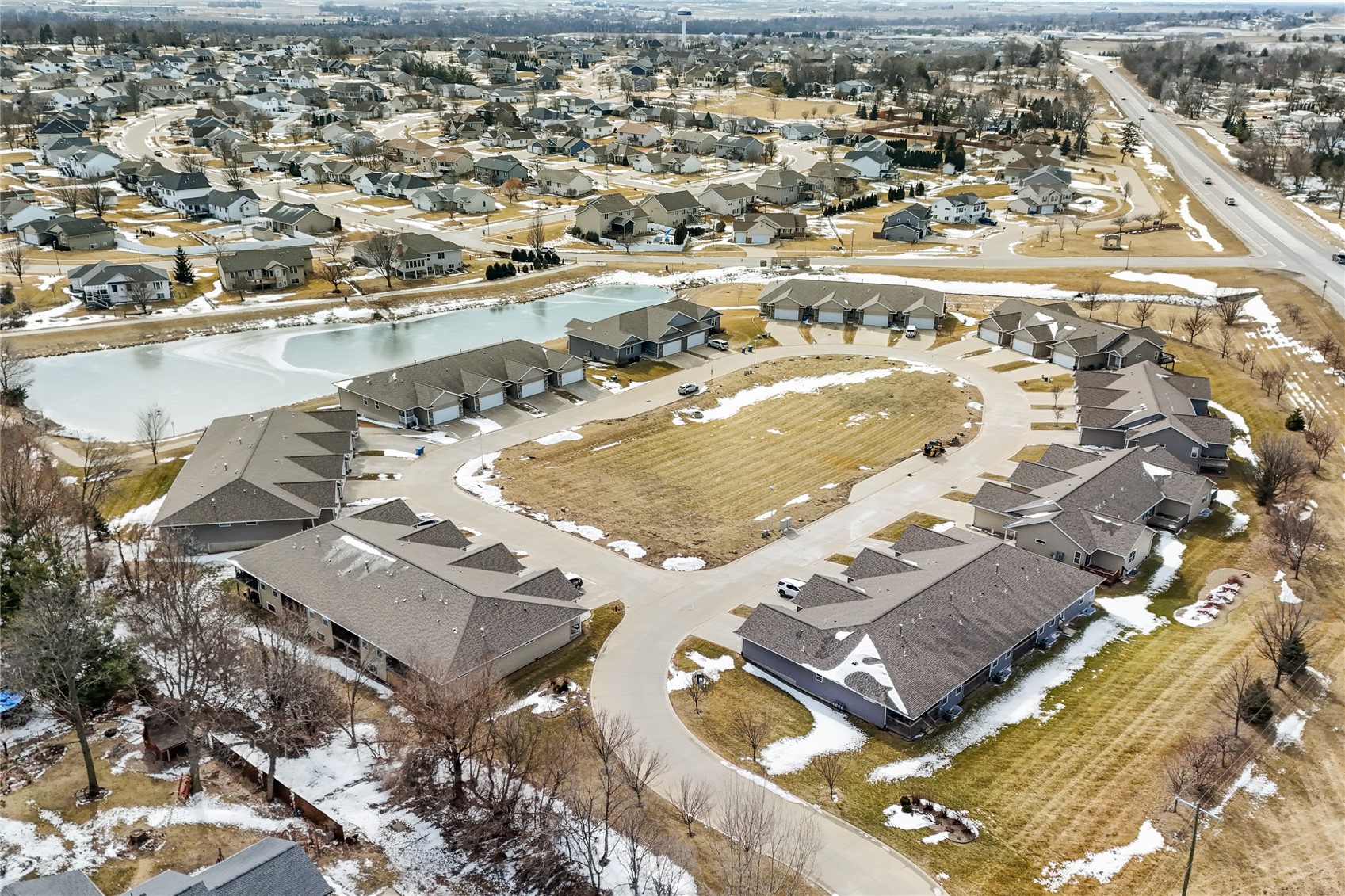 552 Meadow Oak Circle Fairfax IA 52228