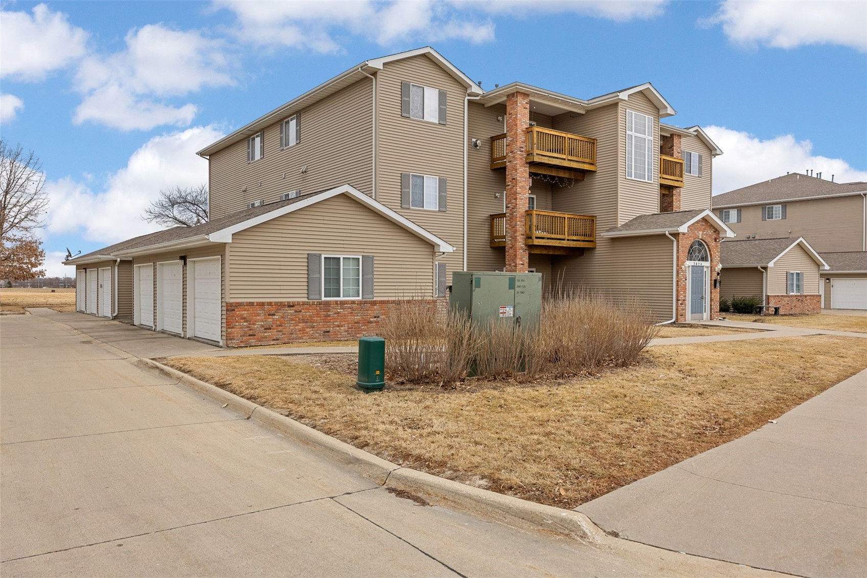 2824 Triple Crown Lane Iowa City IA 52240