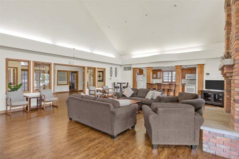 2824 Triple Crown Lane Iowa City IA 52240