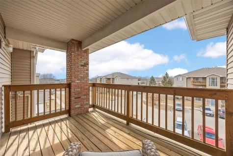 2824 Triple Crown Lane Iowa City IA 52240
