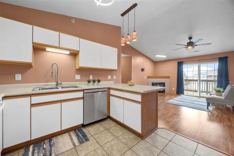 2824 Triple Crown Lane Iowa City IA 52240
