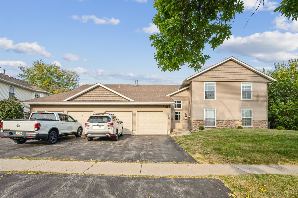 4131 Blue Jay Drive NE Cedar Rapids IA 52402