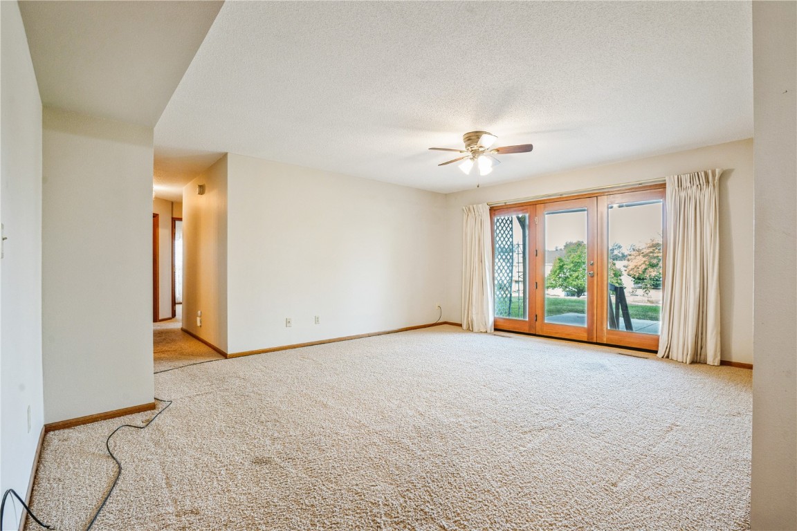 4131 Blue Jay Drive NE Cedar Rapids IA 52402